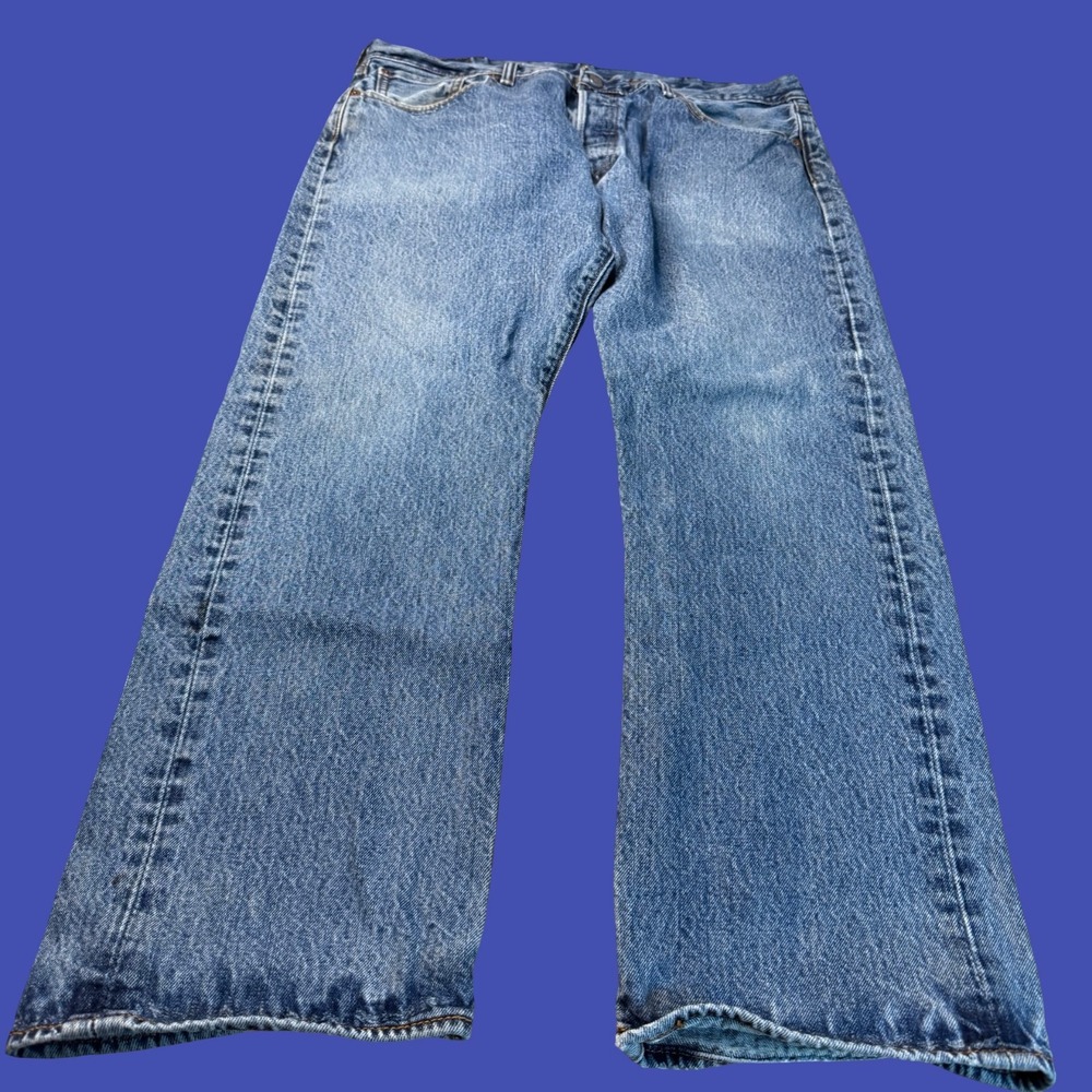 Levi's 501 Jeans Blue Denim Button Fly Wide Leg Fits 36x28 Relaxed Cotton